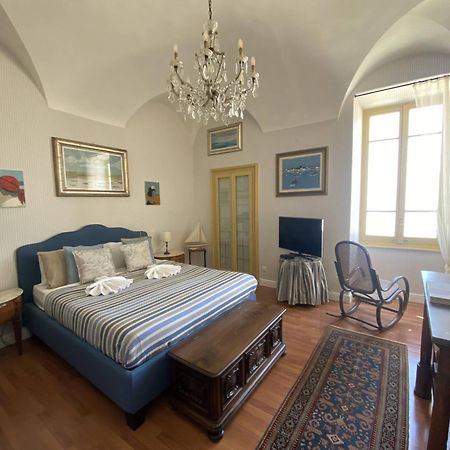 Casa D'Artista B&B Di Charme 알라시오 외부 사진