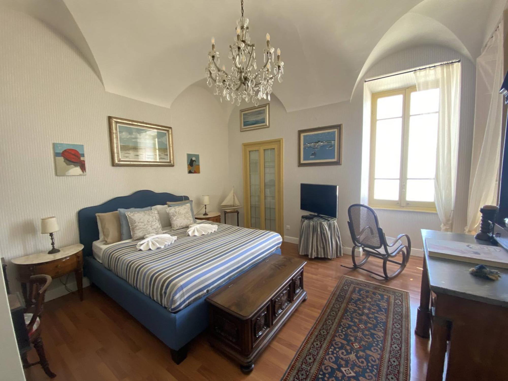 Casa D'Artista B&B Di Charme 알라시오 외부 사진